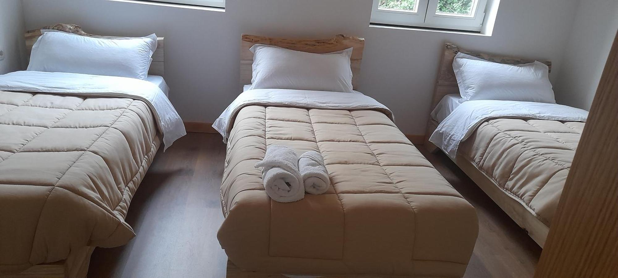 Guesthouse Dritan Tethorja テス 部屋 写真