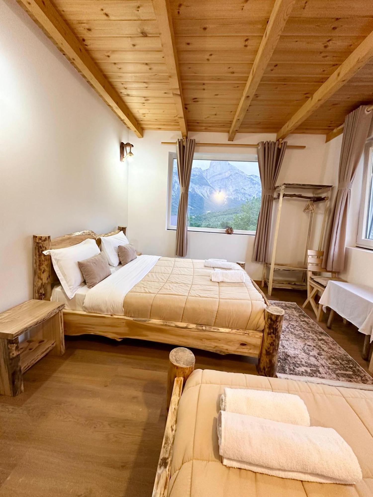Guesthouse Dritan Tethorja テス エクステリア 写真
